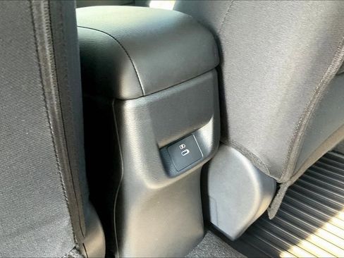 New 2025 Nissan Versa SV w/ Trunk Package image 27