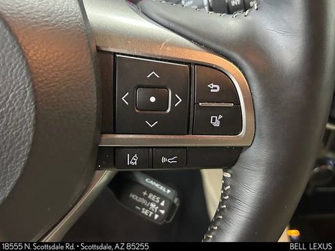 Used 2023 Lexus GX 460 Premium w/ Accessory Package AWD/4WD image 32