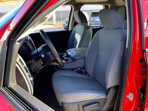 Used 2017 RAM 1500 Express image 8