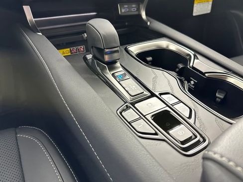 New 2026 Lexus RX 450h AWD image 25