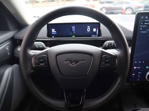 Used 2022 Ford Mustang Mach-E Select image 14