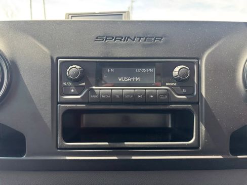Used 2020 Mercedes-Benz Sprinter 2500 image 19