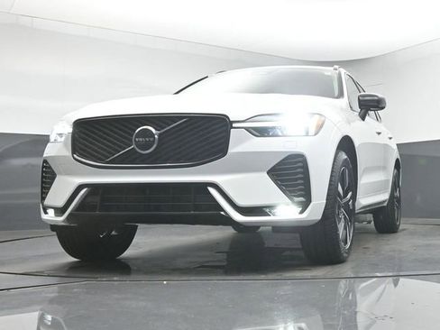 New 2026 Volvo XC60 B5 Core w/ Climate Package image 38