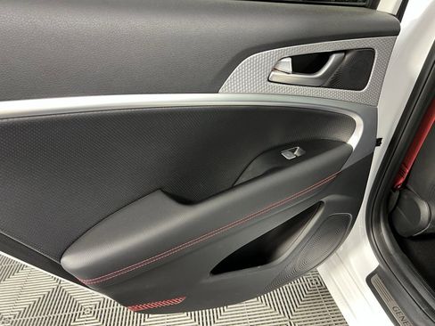 Used 2023 Genesis G70 2.0T w/ Sport Prestige Package image 29