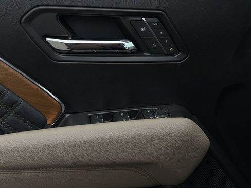 New 2026 GMC Canyon Denali w/ LPO, Denali Black Edition AWD/4WD image 15