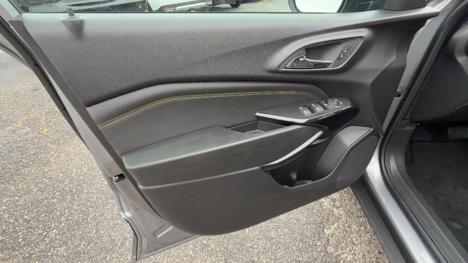 New 2026 Chevrolet Trax ACTIV w/ Sunroof Package FWD image 15