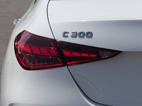 Used 2023 Mercedes-Benz C 300 Sedan image 6