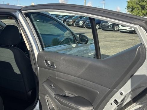 Used 2024 Nissan Altima 2.5 SV image 20