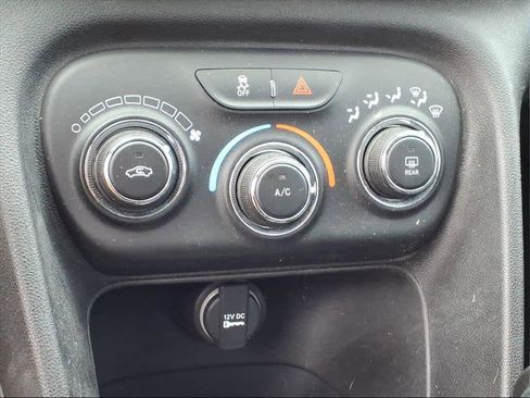 Used 2016 Dodge Dart SE w/ Convenience Group image 14