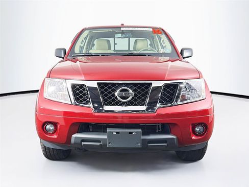 Used 2016 Nissan Frontier SV w/ SV Value Truck Package AWD/4WD image 6