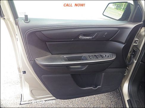 Used 2015 GMC Acadia SLE image 35