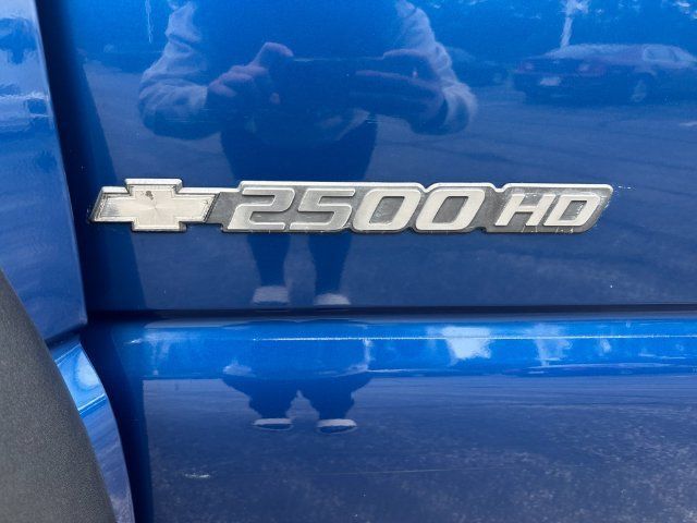 Used 2003 Chevrolet Silverado 2500 LS AWD/4WD image 29