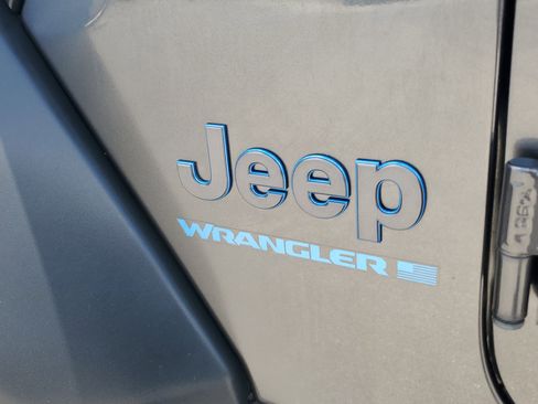 Used 2023 Jeep Wrangler Unlimited Rubicon 4xe AWD/4WD image 30