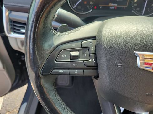 Used 2019 Cadillac XT4 Premium Luxury w/ Enhanced Visibility Package FWD image 11