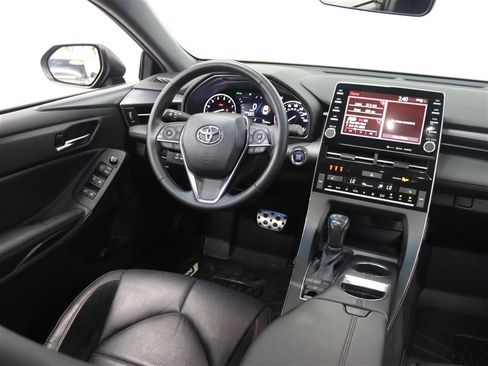 Used 2021 Toyota Avalon XSE image 19