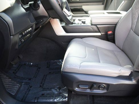 Used 2024 Toyota Tundra Limited image 15