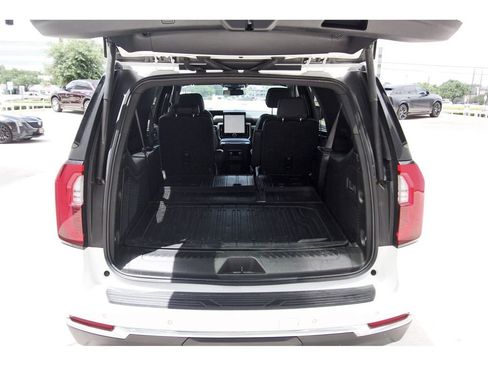 Used 2025 GMC Yukon XL Elevation w/ LPO, Floor Liner Package RWD image 28