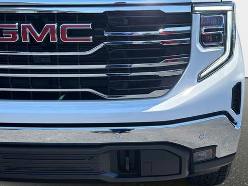 New 2026 GMC Sierra 1500 SLT w/ SLT Premium Plus Package AWD/4WD image 9