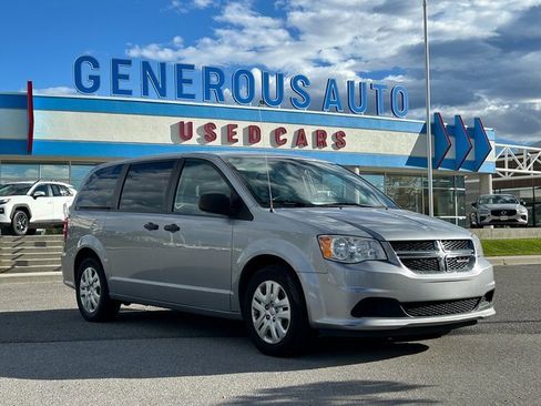 Used 2019 Dodge Grand Caravan SE image 1