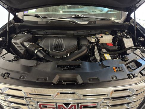 Used 2025 GMC Acadia Denali w/ Super Cruise Package AWD/4WD image 41