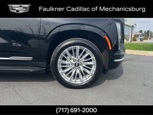 Used 2025 Cadillac Escalade Premium Luxury AWD/4WD image 41