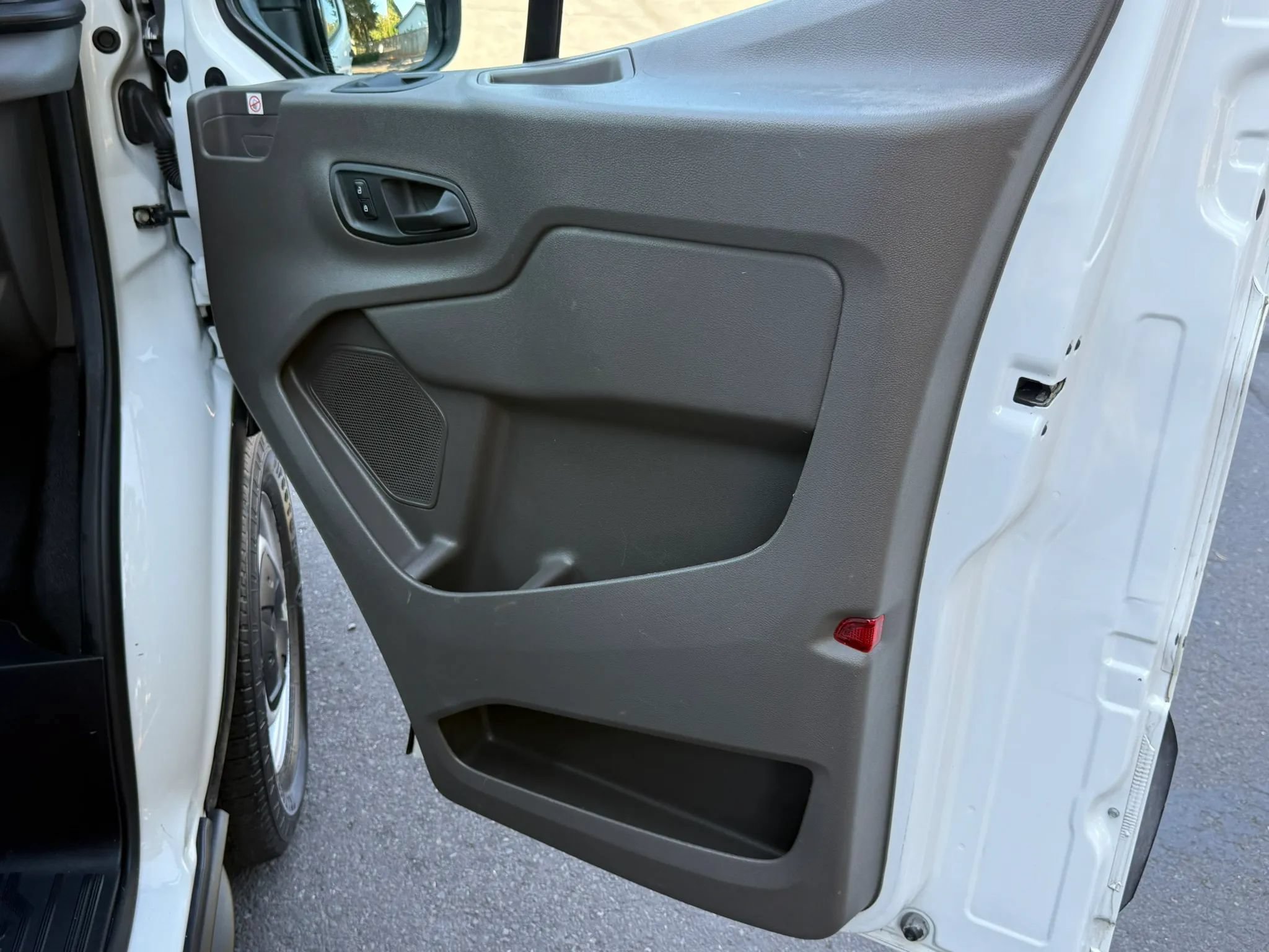 Used 2020 Ford Transit 150 Low Roof RWD image 24