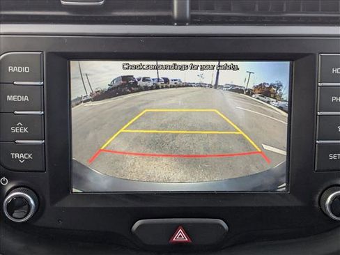 Used 2021 Kia Soul LX image 12