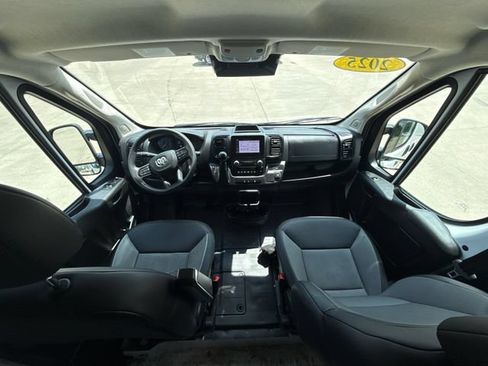 Used 2025 RAM ProMaster 3500 w/ Convenience Group FWD image 22