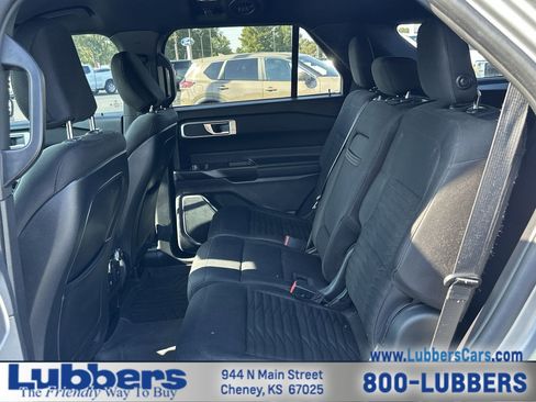 Used 2020 Ford Explorer XLT image 19