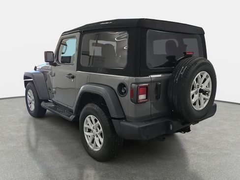 Used 2023 Jeep Wrangler Sport S image 5