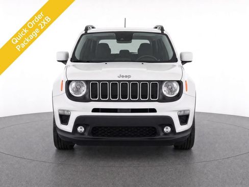 Used 2019 Jeep Renegade Latitude AWD/4WD image 5