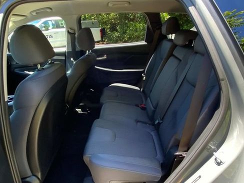 Used 2023 Hyundai Santa Fe SE FWD image 5