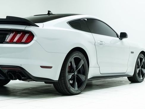 Used 2021 Ford Mustang GT Premium w/ Black Accent Package image 13