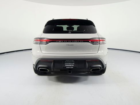 Certified 2025 Porsche Macan AWD/4WD image 9