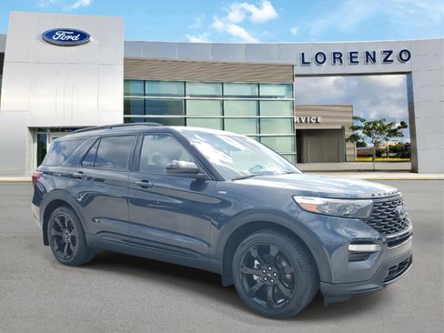 Used 2024 Ford Explorer ST-Line w/ Class IV Trailer Tow Package image 3