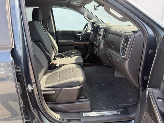 Used 2021 Chevrolet Silverado 1500 LT AWD/4WD image 24