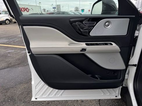 New 2026 Lincoln Aviator Reserve image 12