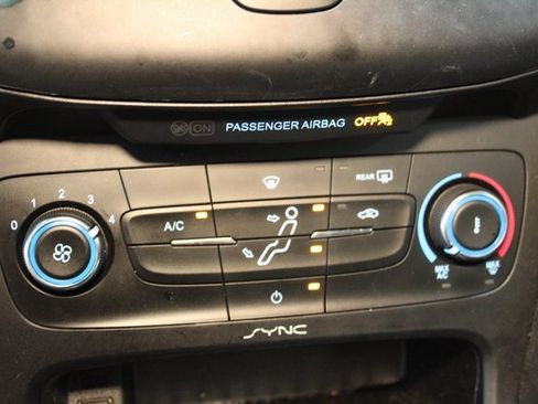 Used 2017 Ford Focus SE image 22