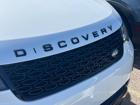 Used 2020 Land Rover Discovery Landmark AWD/4WD image 6