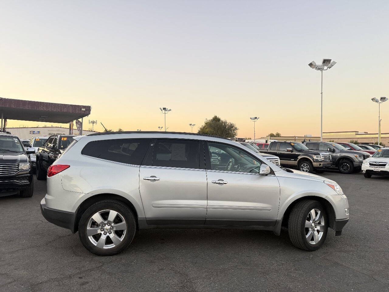 Used 2012 Chevrolet Traverse LT w/ All-Star Edition FWD image 9