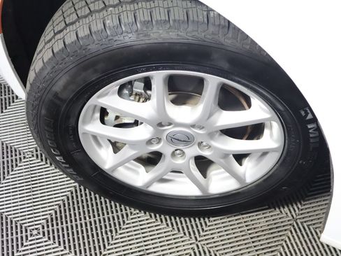 Used 2023 Chrysler Voyager LX FWD image 19