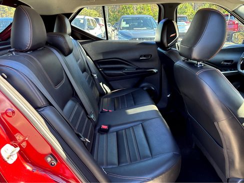 Used 2020 Nissan Kicks SR w/ SR Premium Package image 10