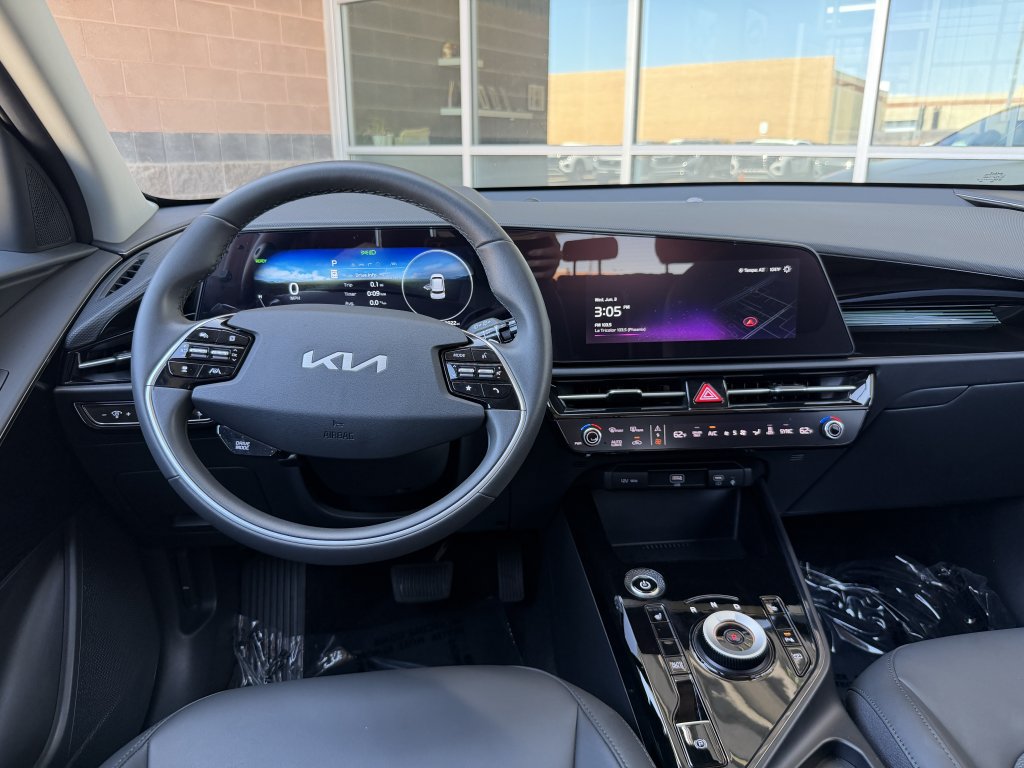 Used 2025 Kia Niro Wind FWD image 16