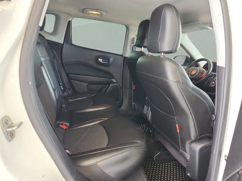 Used 2020 Jeep Compass Trailhawk AWD/4WD image 19