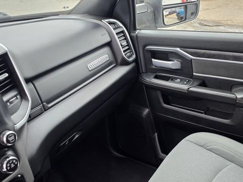 Used 2024 RAM 2500 Big Horn AWD/4WD image 29