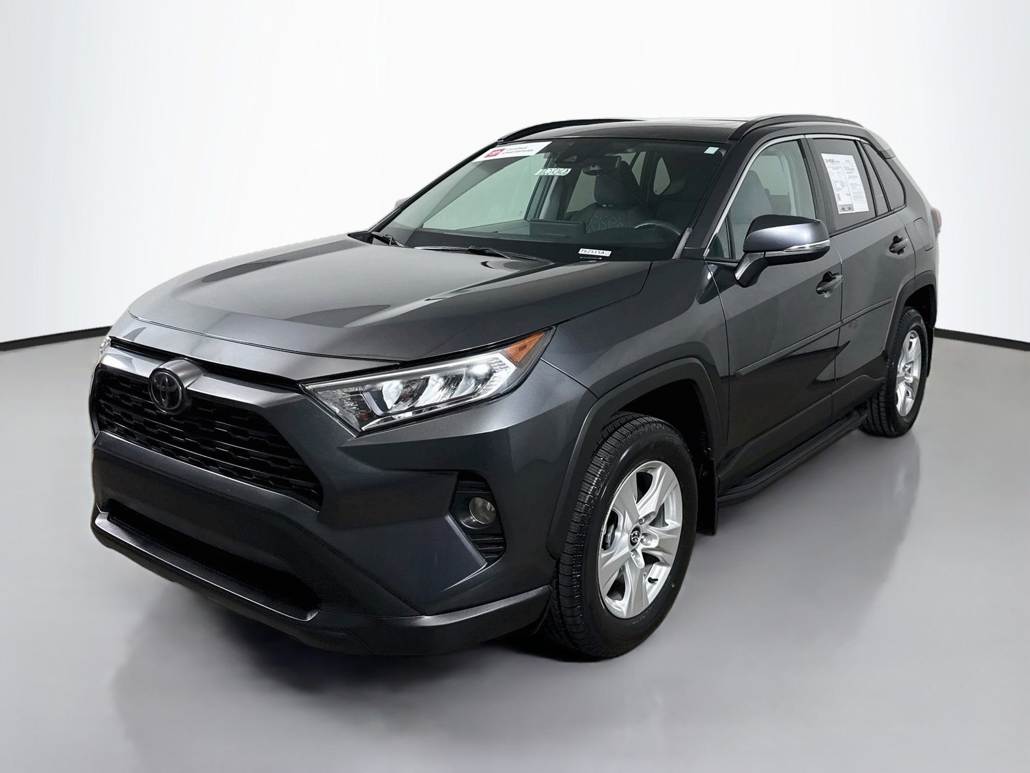 Certified 2020 Toyota RAV4 XLE w/ Convenience Package AWD/4WD image 3
