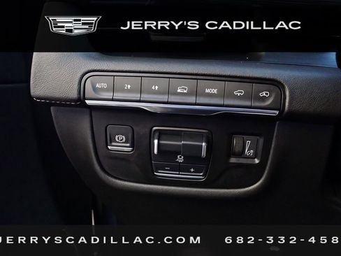 Used 2023 Cadillac Escalade ESV Sport w/ Touring Package image 18