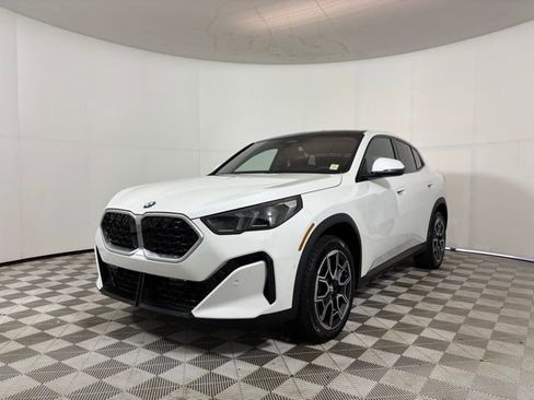 New 2026 BMW X2 xDrive28i w/ Convenience Package AWD/4WD image 3
