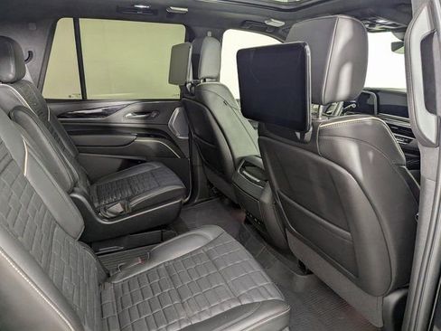 Used 2023 Cadillac Escalade V image 23