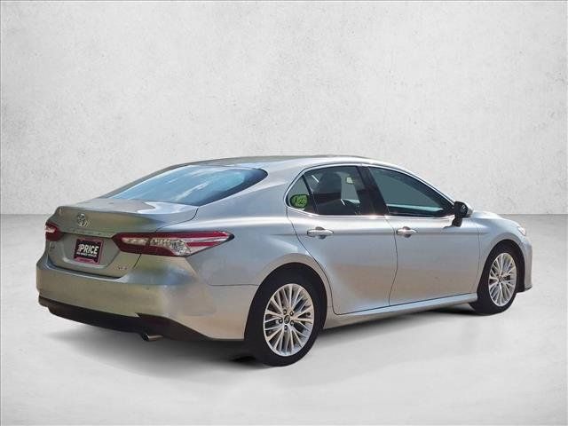 Used 2018 Toyota Camry XLE FWD image 5